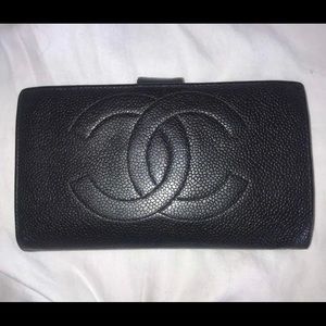 100 % AUTHENTIC CHANEL - CC WALLET